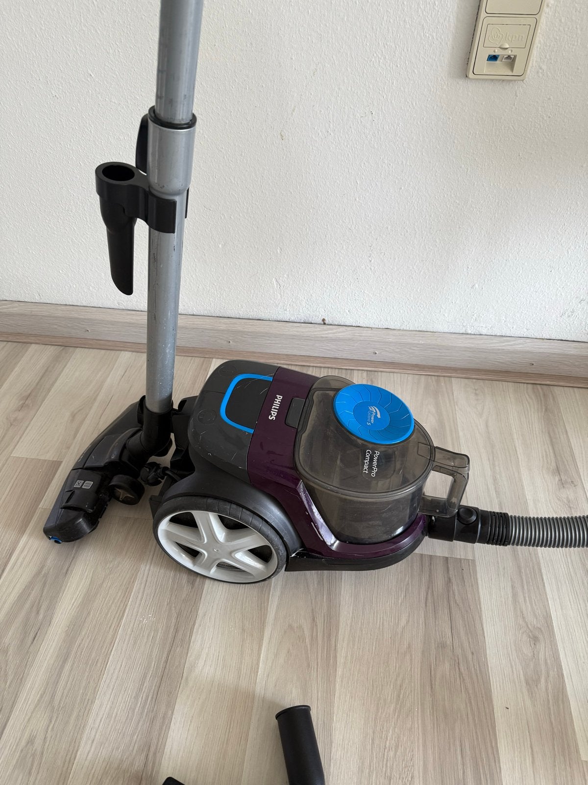 Philips PowerPro Compact Stofzuiger - Zonder stofzak, Ophalen, Gebruikt, Philips, Reservoir
