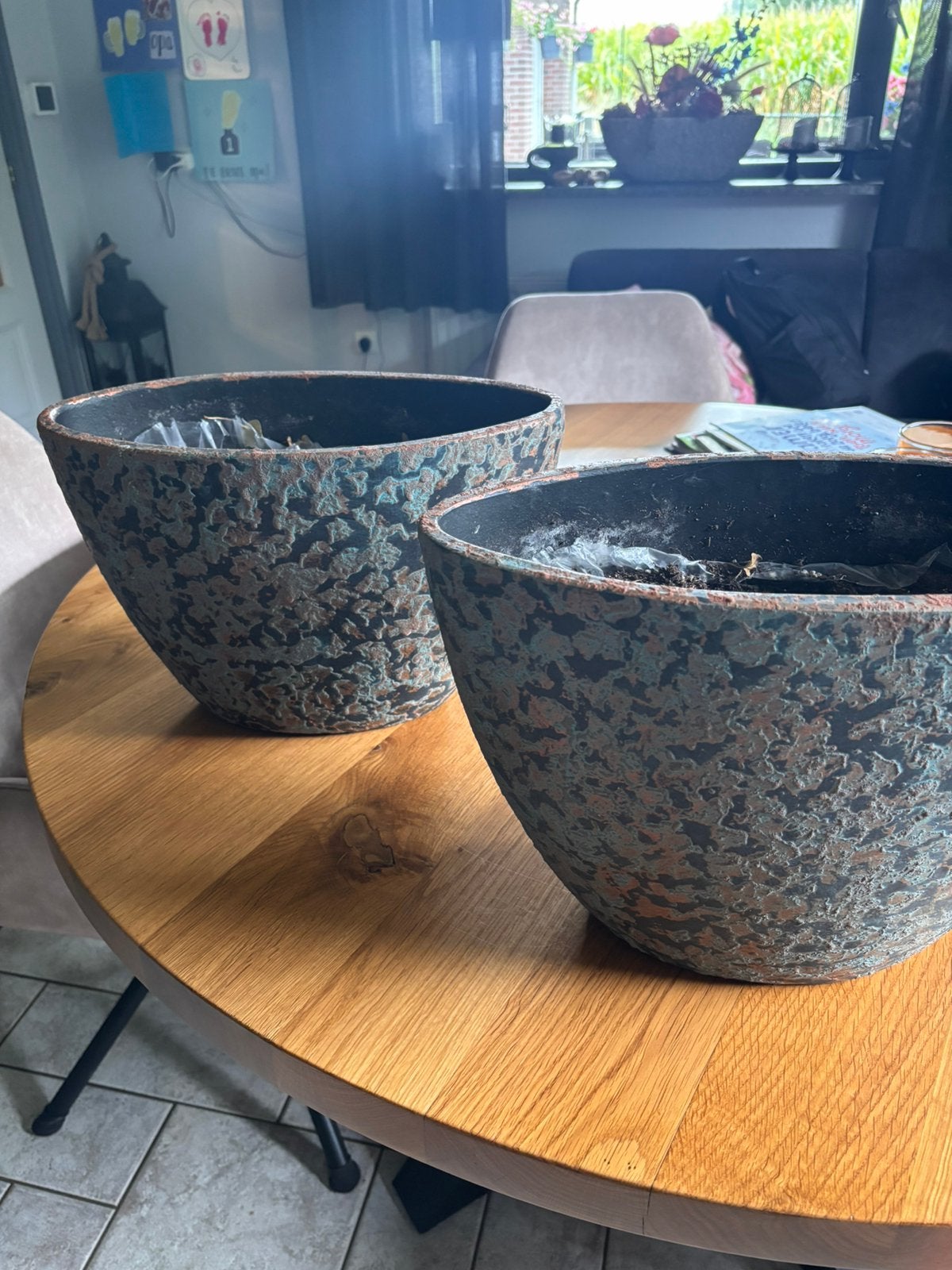 Te koop 2 zgan Mica bloempotten, Huis en Inrichting, Ophalen, Pot of Kruik, Zo goed als nieuw, Geglazuurd