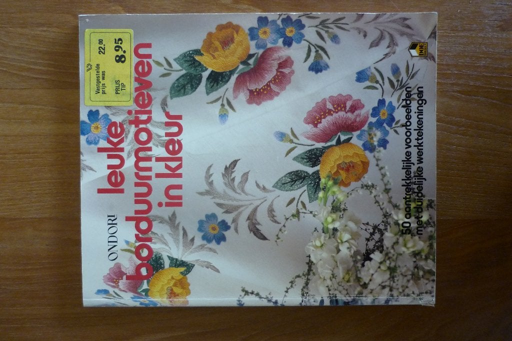 Ondori '' LEUKE BORDUURMOTIEVEN IN KLEUR '', Hobby en Vrije tijd, Borduren en Borduurmachines, Ophalen of Verzenden, Gebruikt