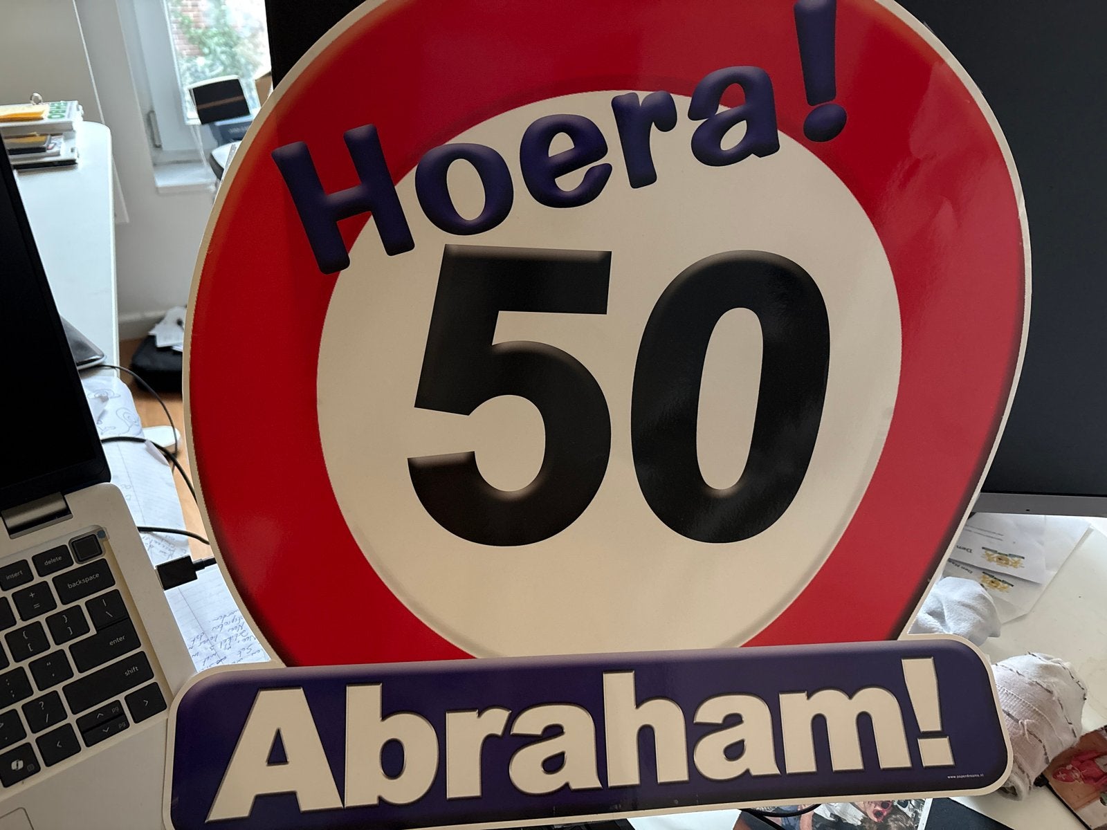 Hoera 50 Abraham! Verkeersbord voor 50e verjaardag, Ophalen of Verzenden, Zo goed als nieuw, Versiering, Abraham of Sarah