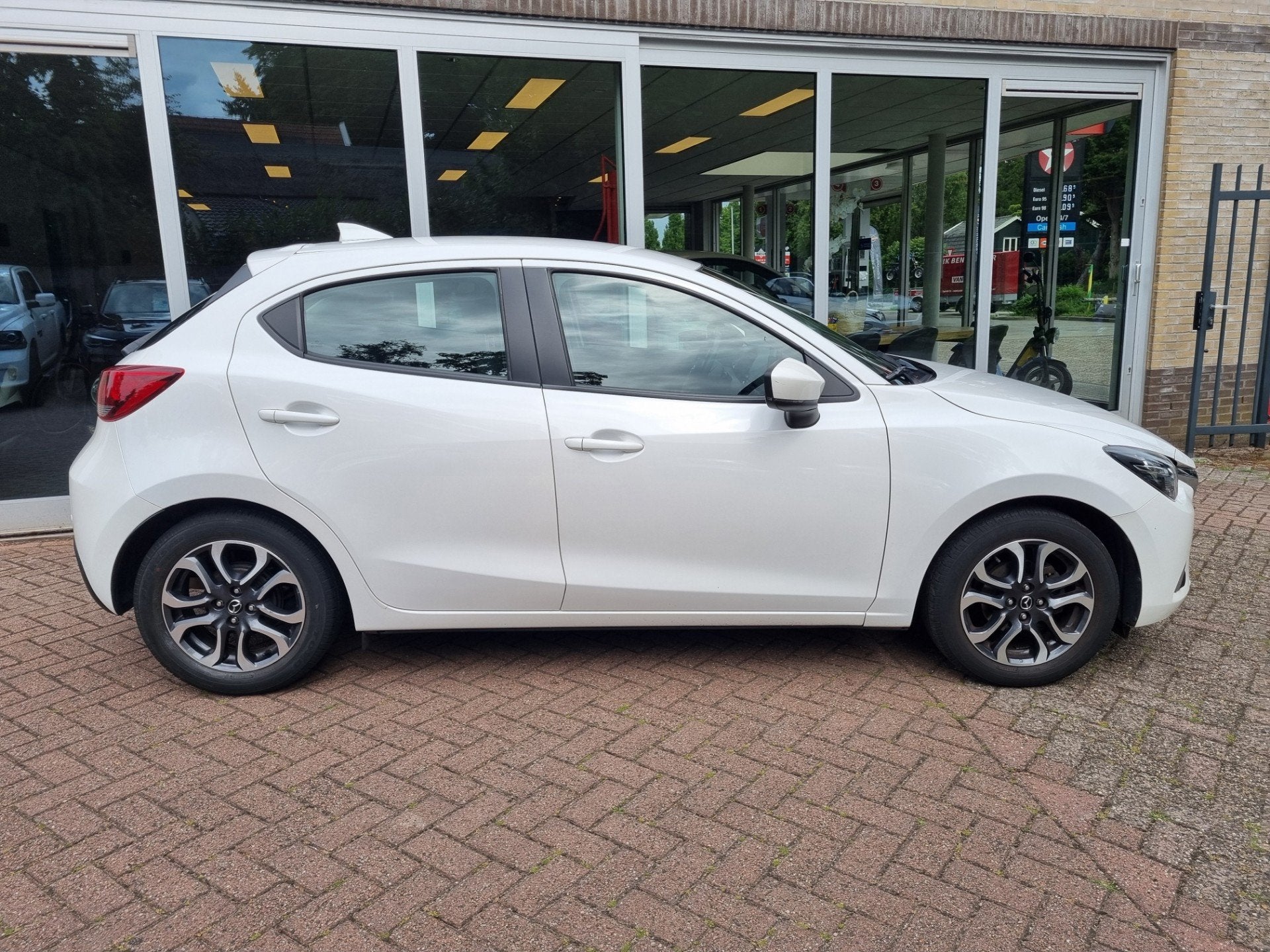 Mazda 2 1.5 Skyactiv-G Dynamic+ nap!, Auto's, Voorwielaandrijving, Gebruikt, 4 cilinders, Met garantie (alle)