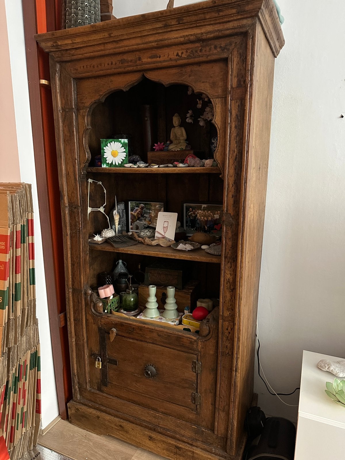 Indonesiche kast, Ophalen