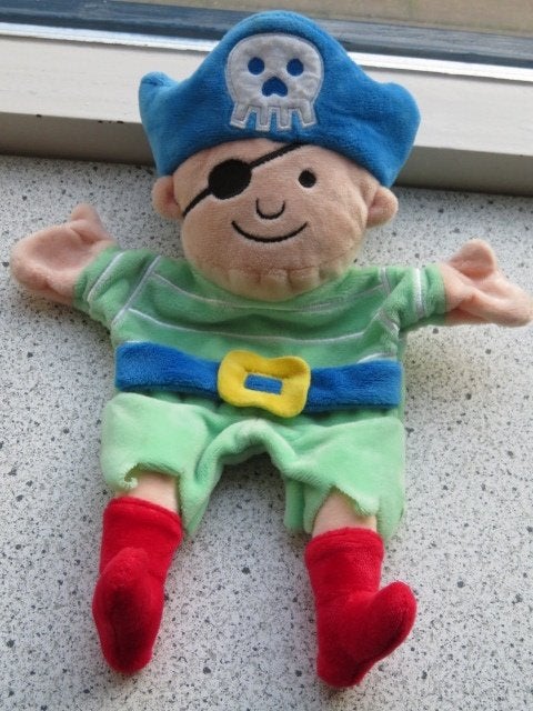 Handpop Piraat of zeerover van Hema zacht velours, Hema, Overige typen, Ophalen of Verzenden, Zo goed als nieuw
