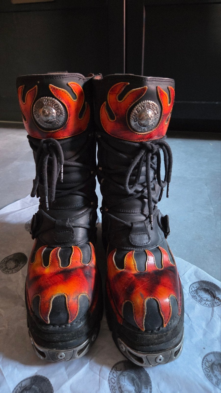 New Rock 2e hands laarzen maat 40 met vlammen, Kleding | Dames, Schoenen, Ophalen of Verzenden