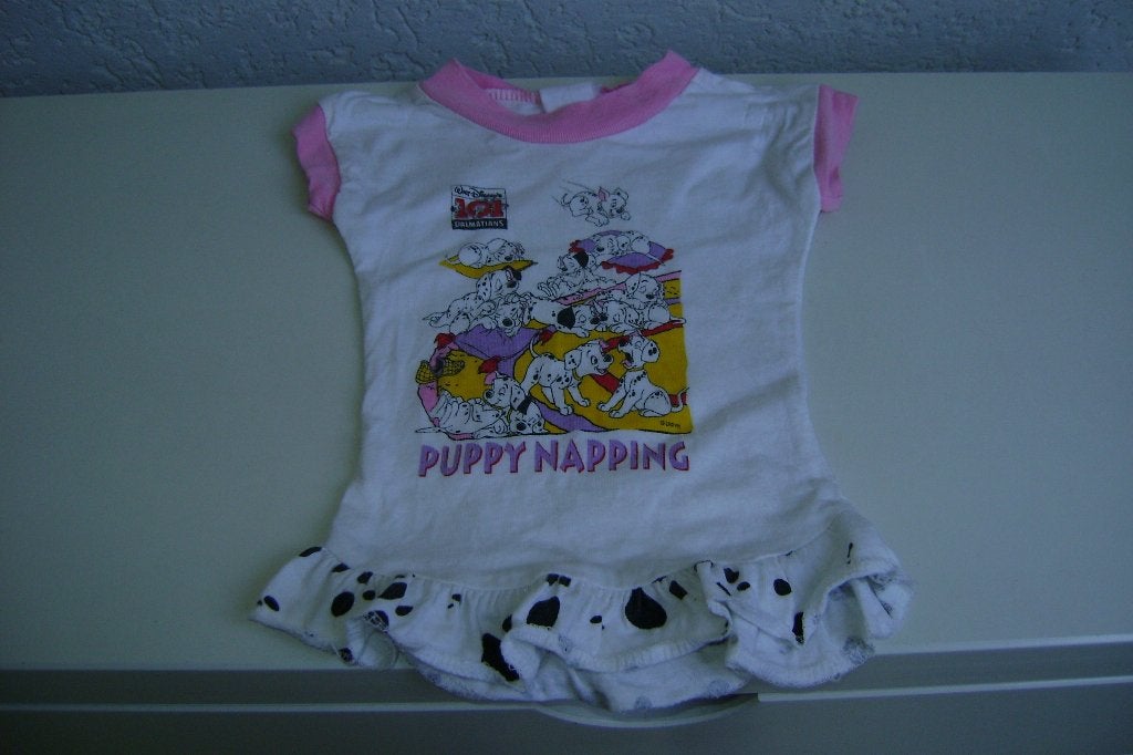 wit 101 dalmatiers jurkje van disney mt 56 met roze randje, Ophalen of Verzenden, Overige figuren, Zo goed als nieuw, Kleding of Textiel