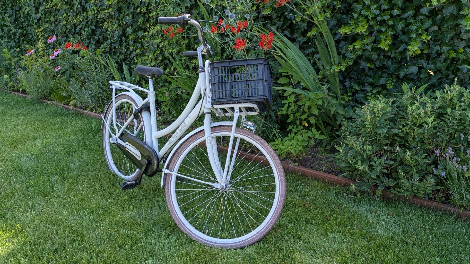 Cortina U4 24 inch meisjesfiets met voordrager, Fietsen en Brommers, Fietsen | Meisjes, Ophalen, Terugtraprem, Cortina U4 transportfiets