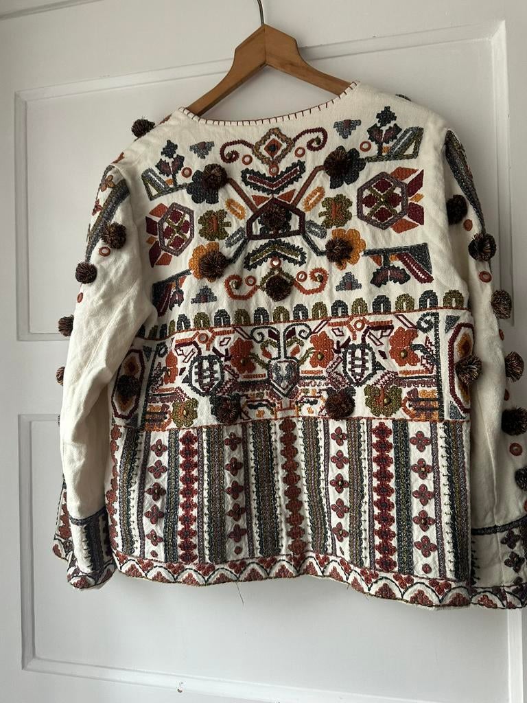 Bohemia geborduurd spiegeltjes bolletjes jasje Zara, Wit, Ophalen of Verzenden, Zo goed als nieuw, Jasje