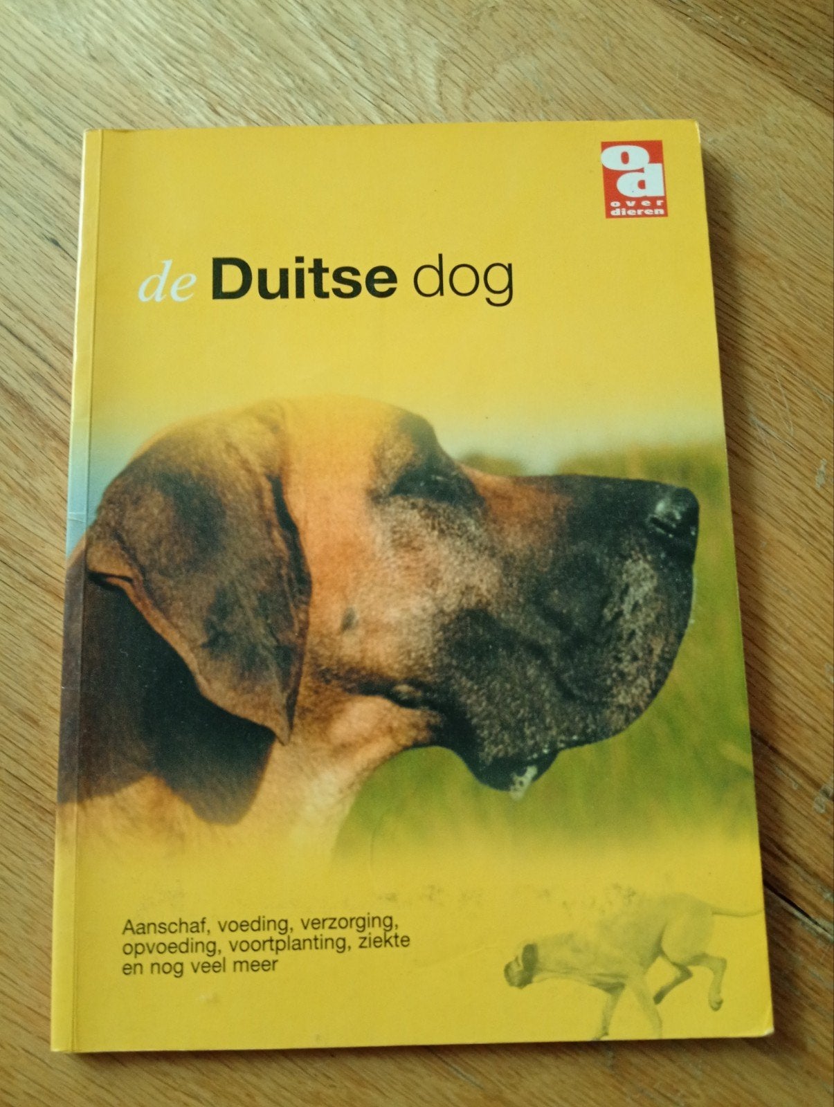 Boek: De Duitse Dog (Over Dieren), Boeken, Gelezen, Honden, Ophalen of Verzenden, Diverse deskundigen