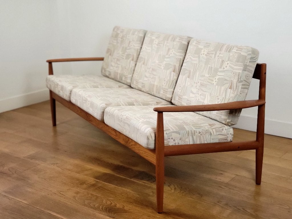 Deense 3 zits bank van Grete Jalk model 56 voor France & Son, Huis en Inrichting, Gebruikt, Driepersoons, 75 tot 100 cm, Ophalen of Verzenden
