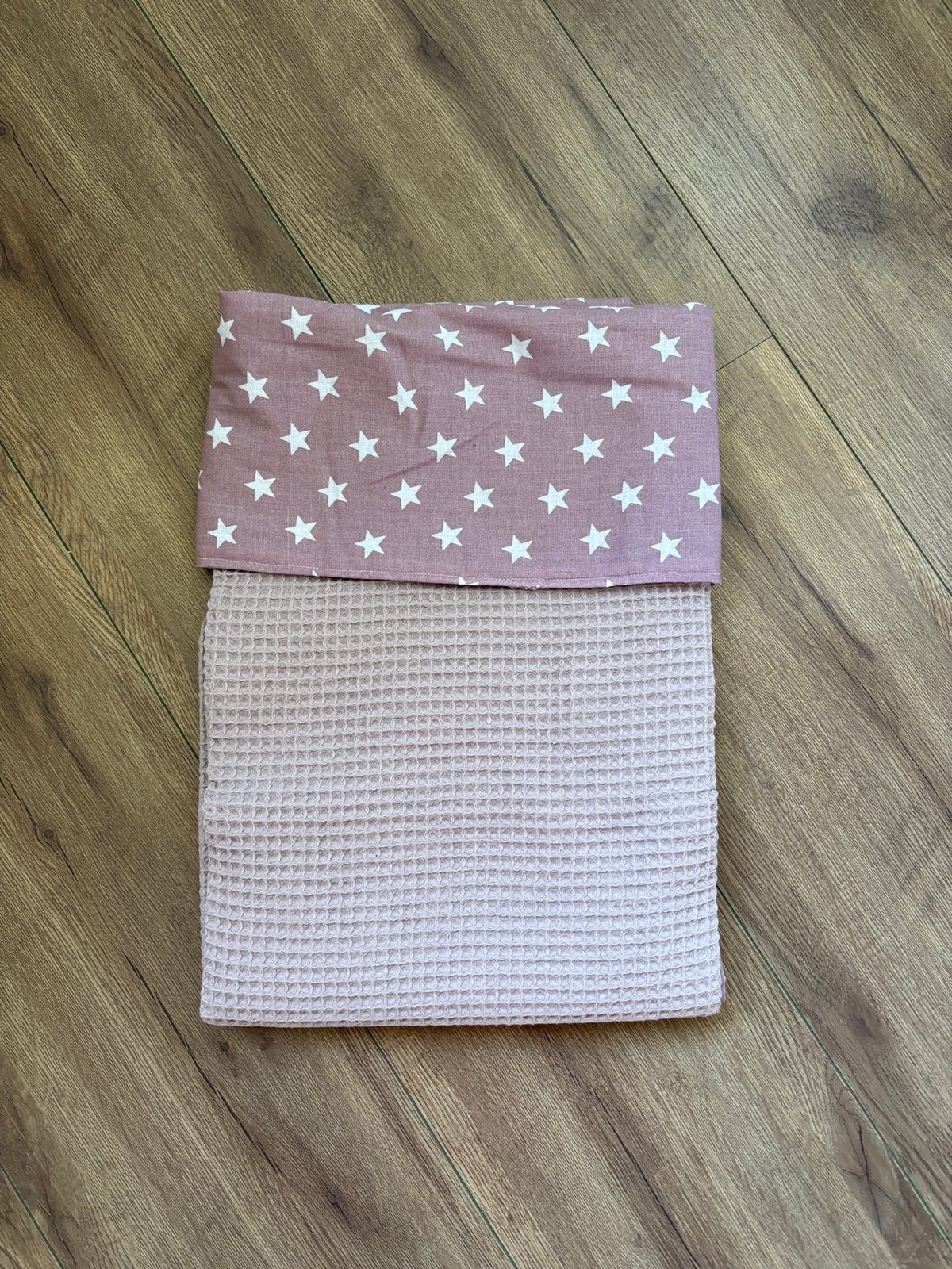 Nieuw oud roze Wiegdekentje met sterren, Kinderen en Baby's, Meisje, Nieuw, Ophalen of Verzenden, Deken of Dekbed