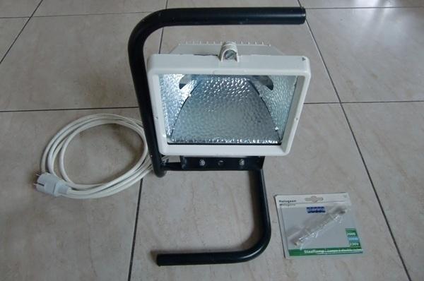 Halogeen 300Watt met statief en reserve lamp, Gebruikt, Met statief, Ophalen of Verzenden, Lamp met armatuur