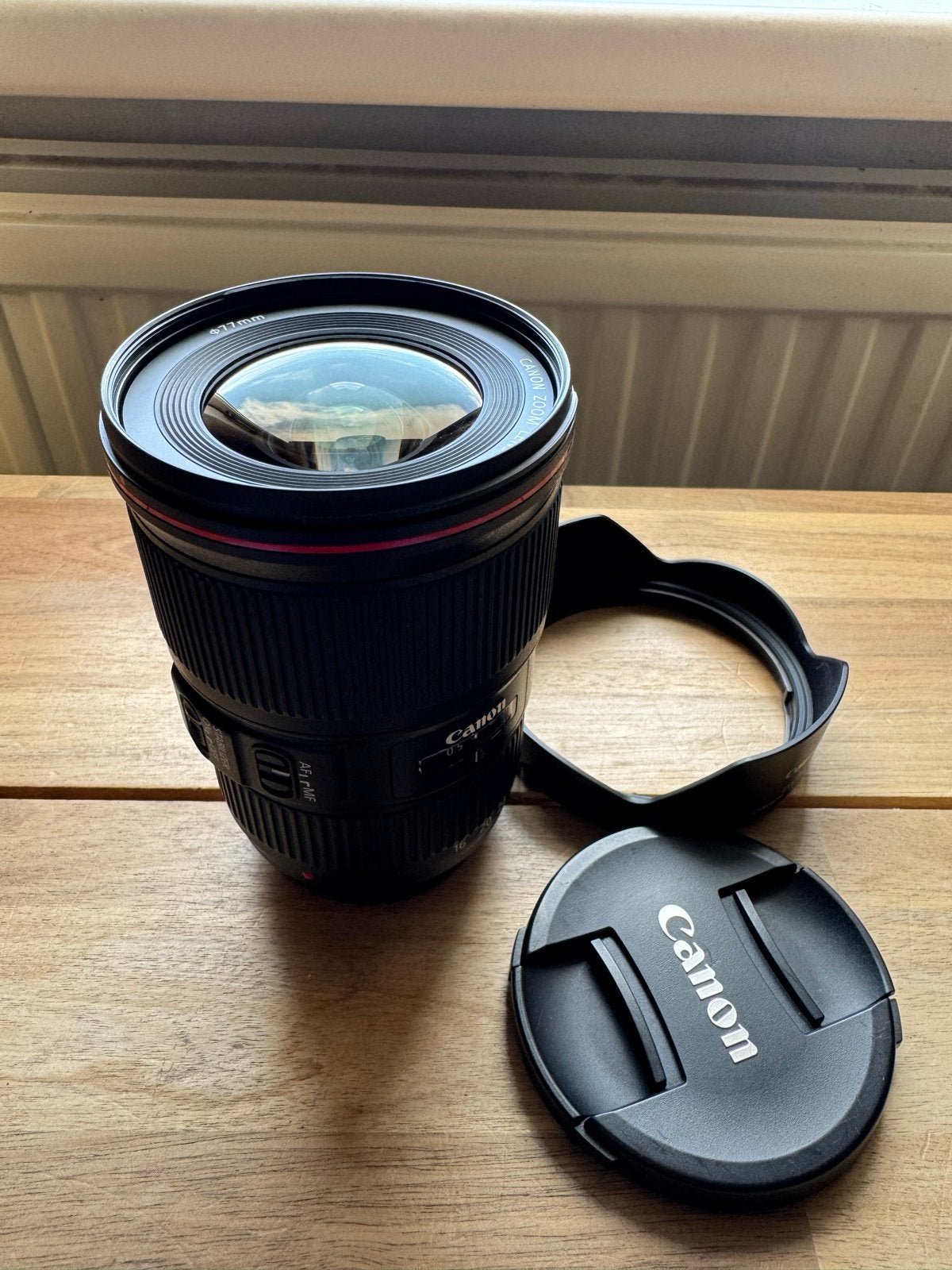 Canon EF 16-35mm f/4L IS USM Groothoek Zoomlens, Audio, Tv en Foto, Fotografie | Lenzen en Objectieven, Ophalen, Zo goed als nieuw