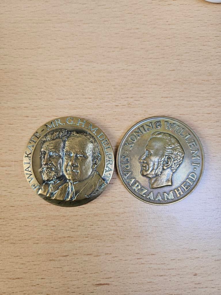 Set van 2 historische Nederlandse Spaarbank penningen, Ophalen of Verzenden, Brons, Nederland