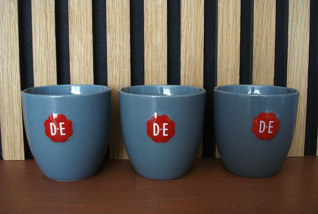 3 nieuwe DE / Douwe Egberts koffie mokken / koppen, Nieuw, Ophalen of Verzenden, Overige stijlen, Kop(pen) en/of Schotel(s)