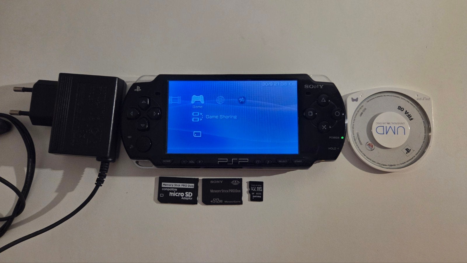 Sony Psp-2000 slim met 20 games en een Fifa 08 UMD, Met games, Refurbished, Ophalen of Verzenden, PSP Slim