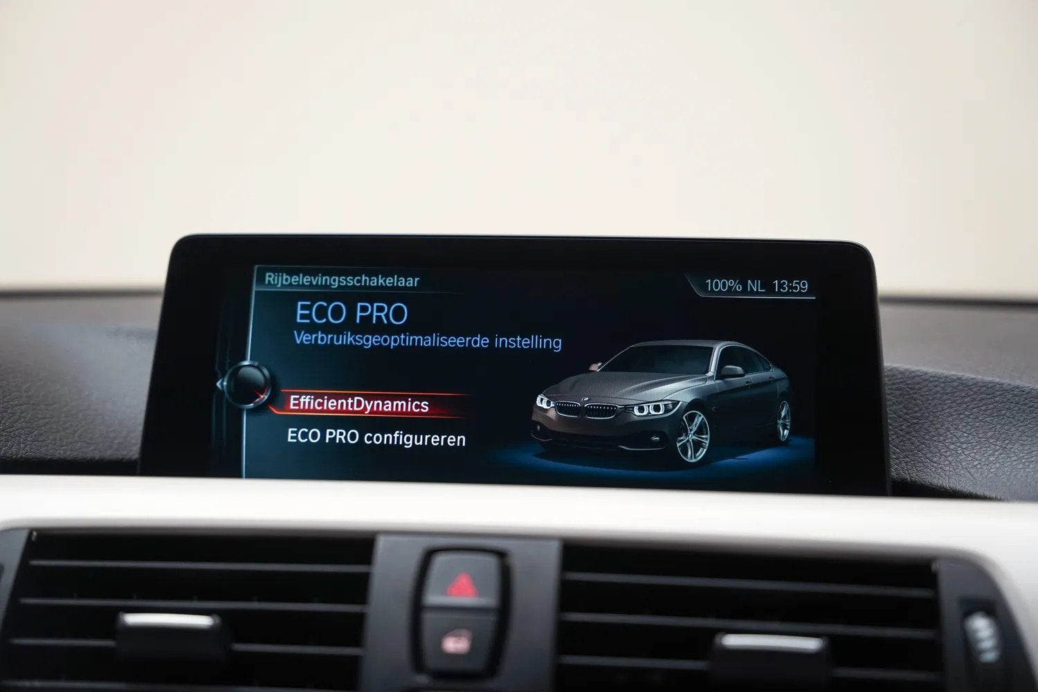 Foto 21 van BMW 4 Serie Gran Coupe 418i High Executive Aut. [ Sportstoel