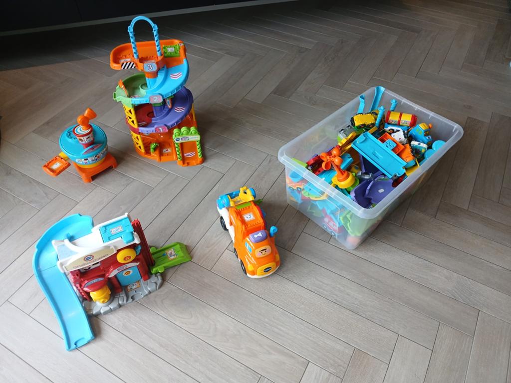 Vtech Toet Toet auto's. Brandweer, parkeergarage, vliegveld,, Ophalen, Gebruikt