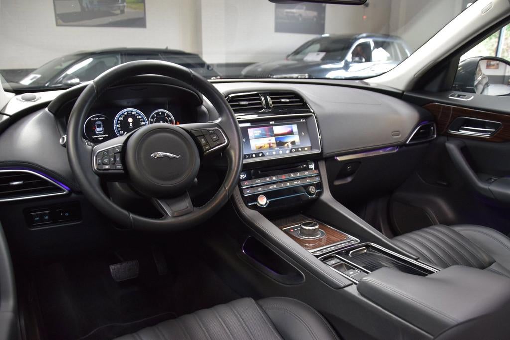 Jaguar F-PACE 3.0 S/C Prestige AWD 35t Navi|Panoramadak|Lede, Automaat, 1828 kg, Gebruikt, 2995 cc