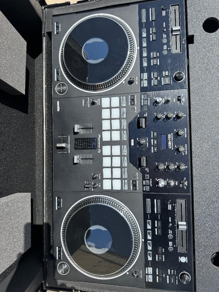 Pioneer REV 7 - DJ decks incl. Pioneer flight case, Dj