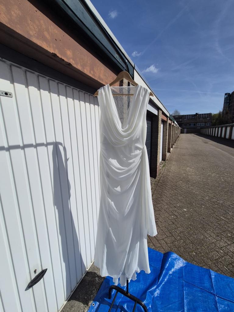 150 Nieuwe Trouwjurken- in 1 koop- ideaal voor winkels!, Ophalen of Verzenden, Nieuw, Wit, Trouwjurk