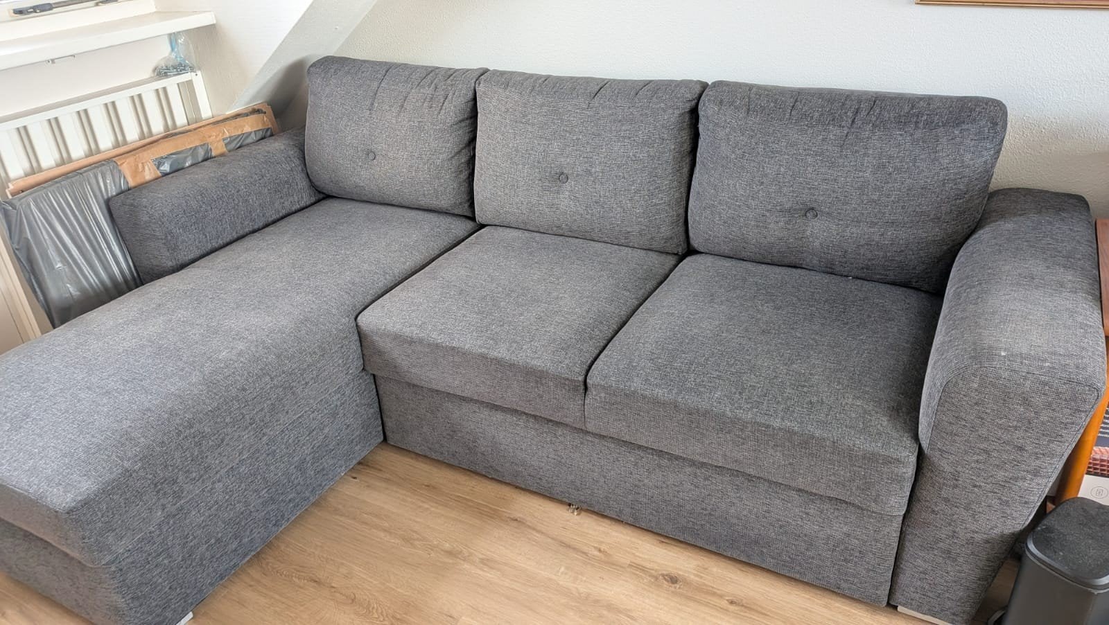 Slaapbank VEJLBY van Jysk
Slaapbank chaise longue VEJLBY don, Ophalen, Gebruikt, Stof