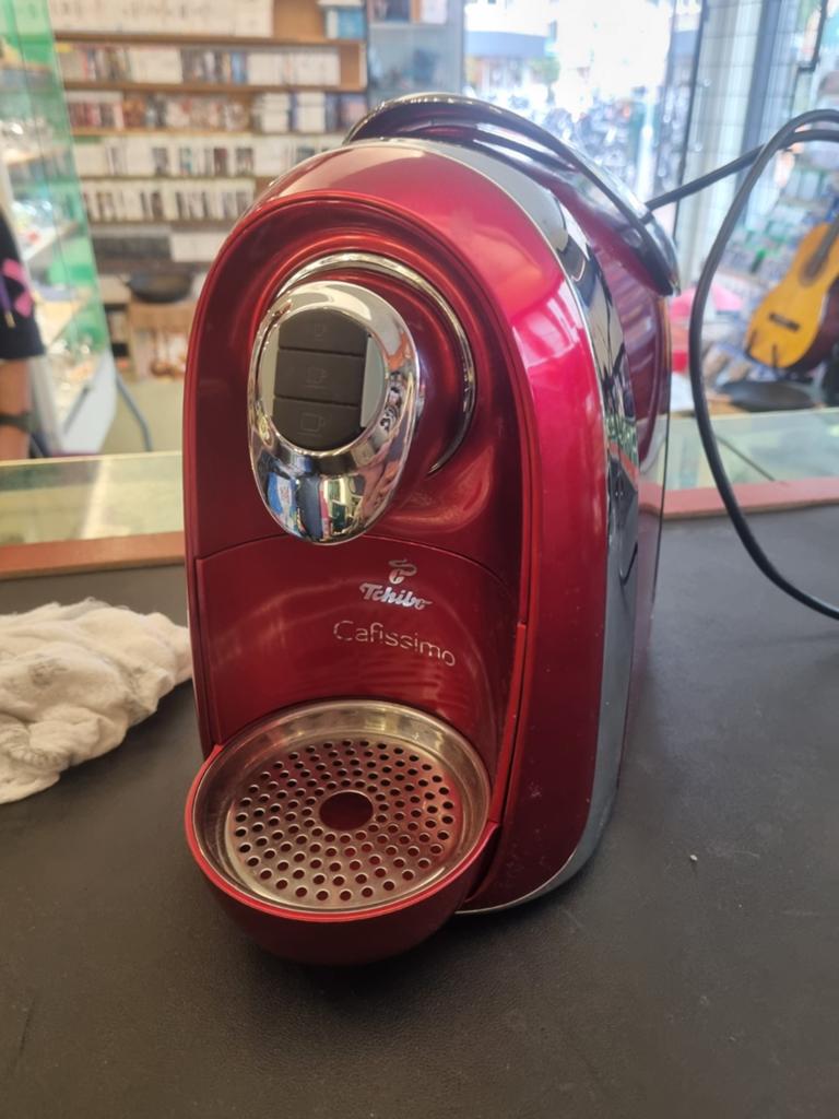 Tchibo Cafissimo Koffiezetapparaat Rood - Zo goed als nieuw, Ophalen, Tchibo, Koffiemachine, Zo goed als nieuw