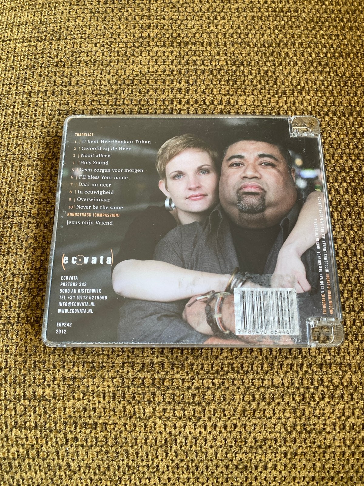 Iwan & Rebekka Sahertian - Nooit Alleen & Ik Eer U, Cd's en Dvd's, Inclusief DVD, Ophalen of Verzenden, Zo goed als nieuw, Christelijke pop