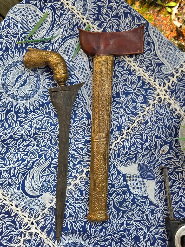 Bugis keris in prachtige behuizing, Antiek en Kunst, Ophalen of Verzenden