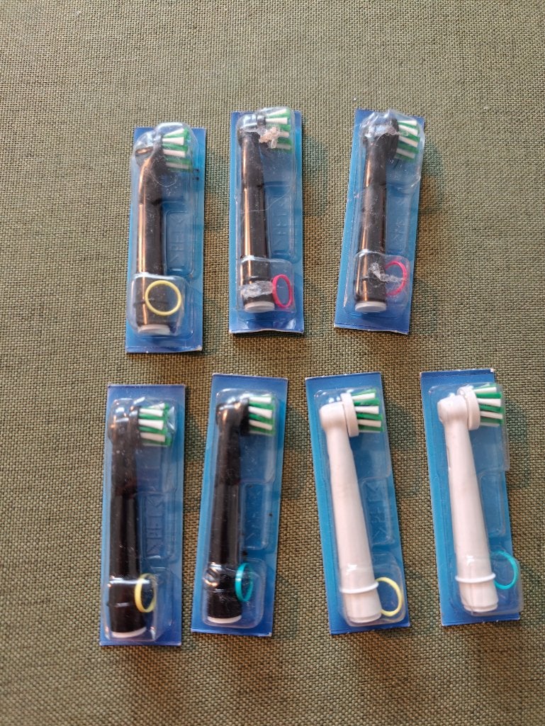 7x Oral-B toothbrush heads / Originele Oral-B opzetborstels, Ophalen, Nieuw, Mondverzorging