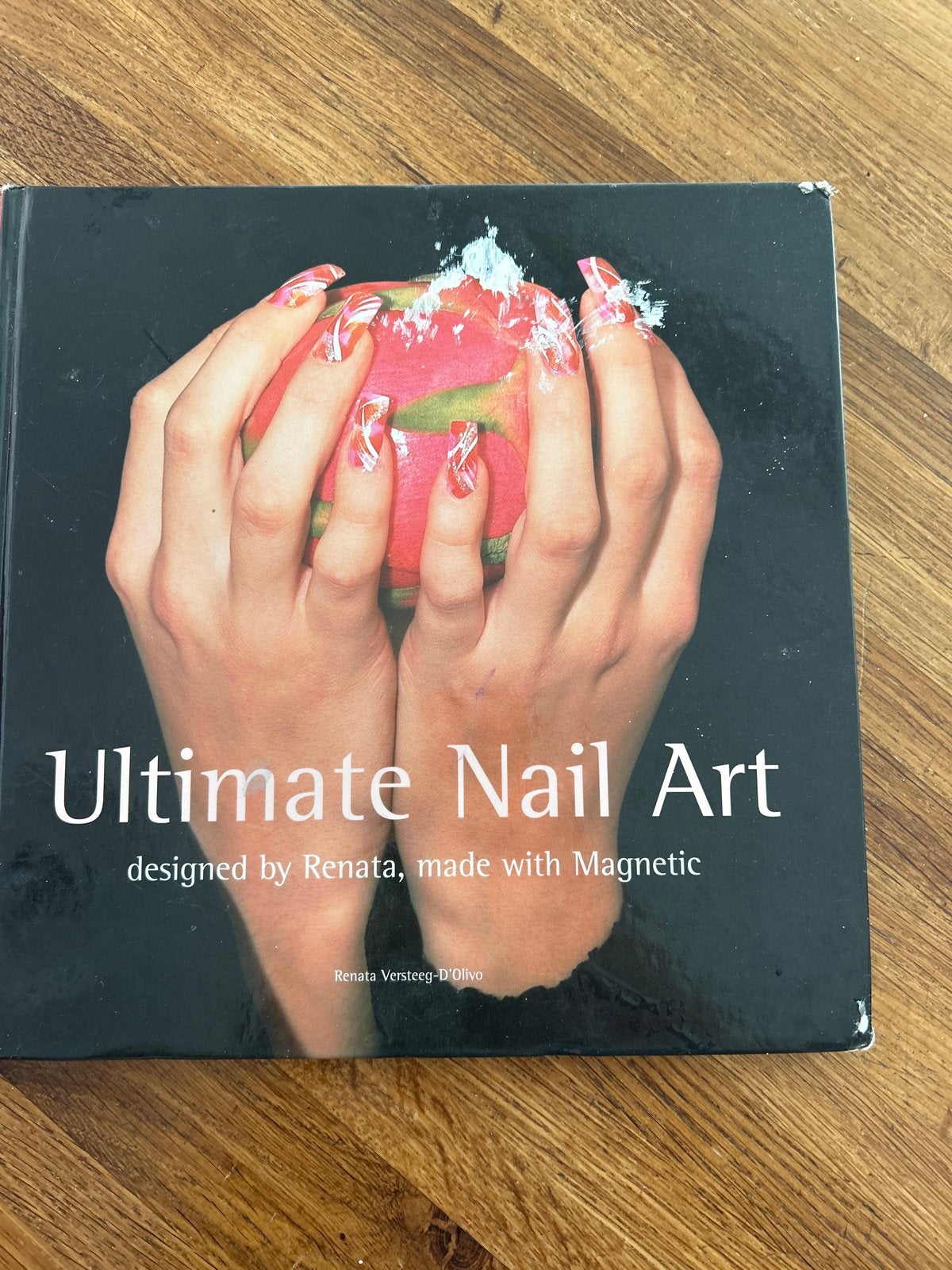 Ultimate Nail Art Boek - Ontwerp je eigen nagels, Boeken, Ophalen of Verzenden, Zo goed als nieuw, Overige onderwerpen