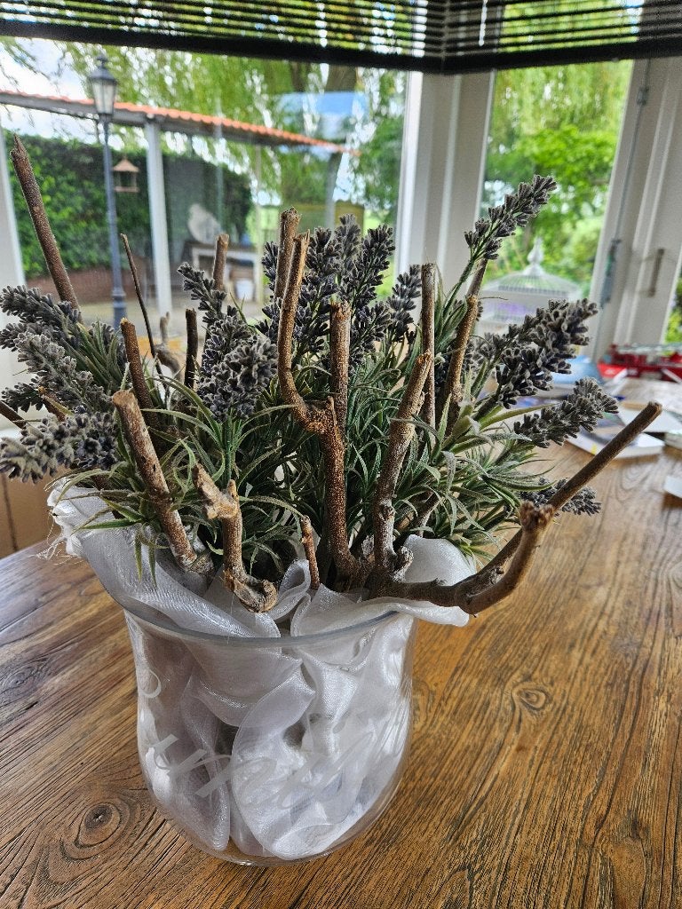 Kunstbloemen gratis, Ophalen, Zo goed als nieuw, Inclusief accessoires