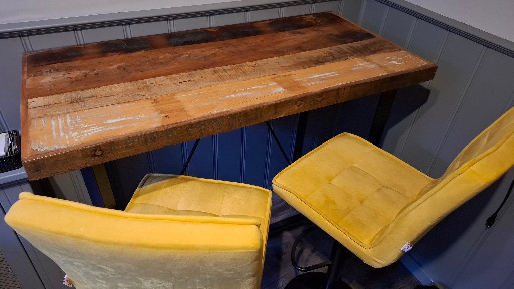 Leuke bartafel met 2 zachte stoelen, Ophalen, Gebruikt, 100 tot 150 cm, Eikenhout