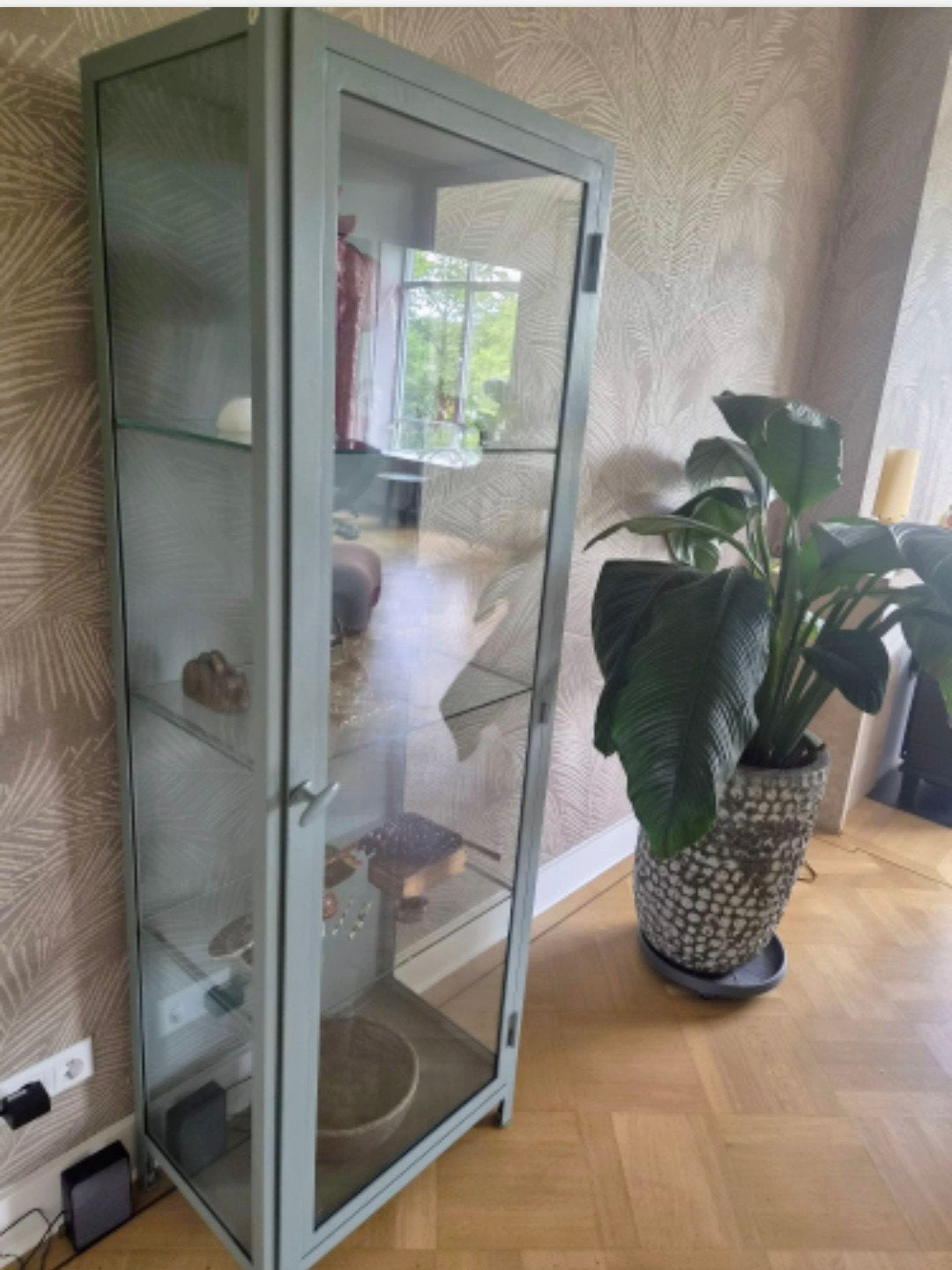 Jadegroene vitrinekast van staal en glas (H180xB80xD40), Huis en Inrichting, Ophalen of Verzenden