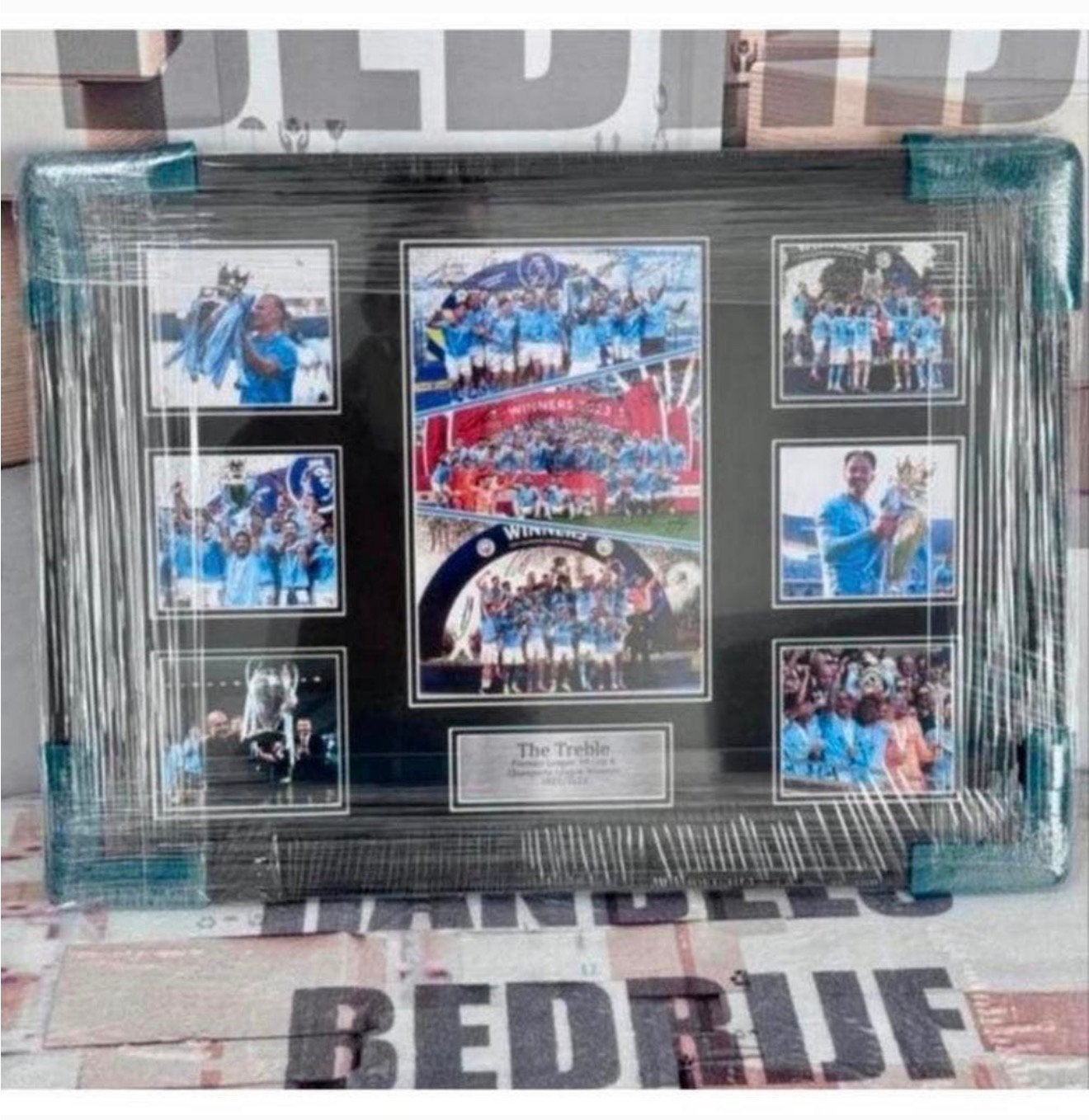 Man City Treble 2023 Winners Signed A2 Framed Autograph, Buitenlandse clubs, Nieuw, Ophalen of Verzenden, H