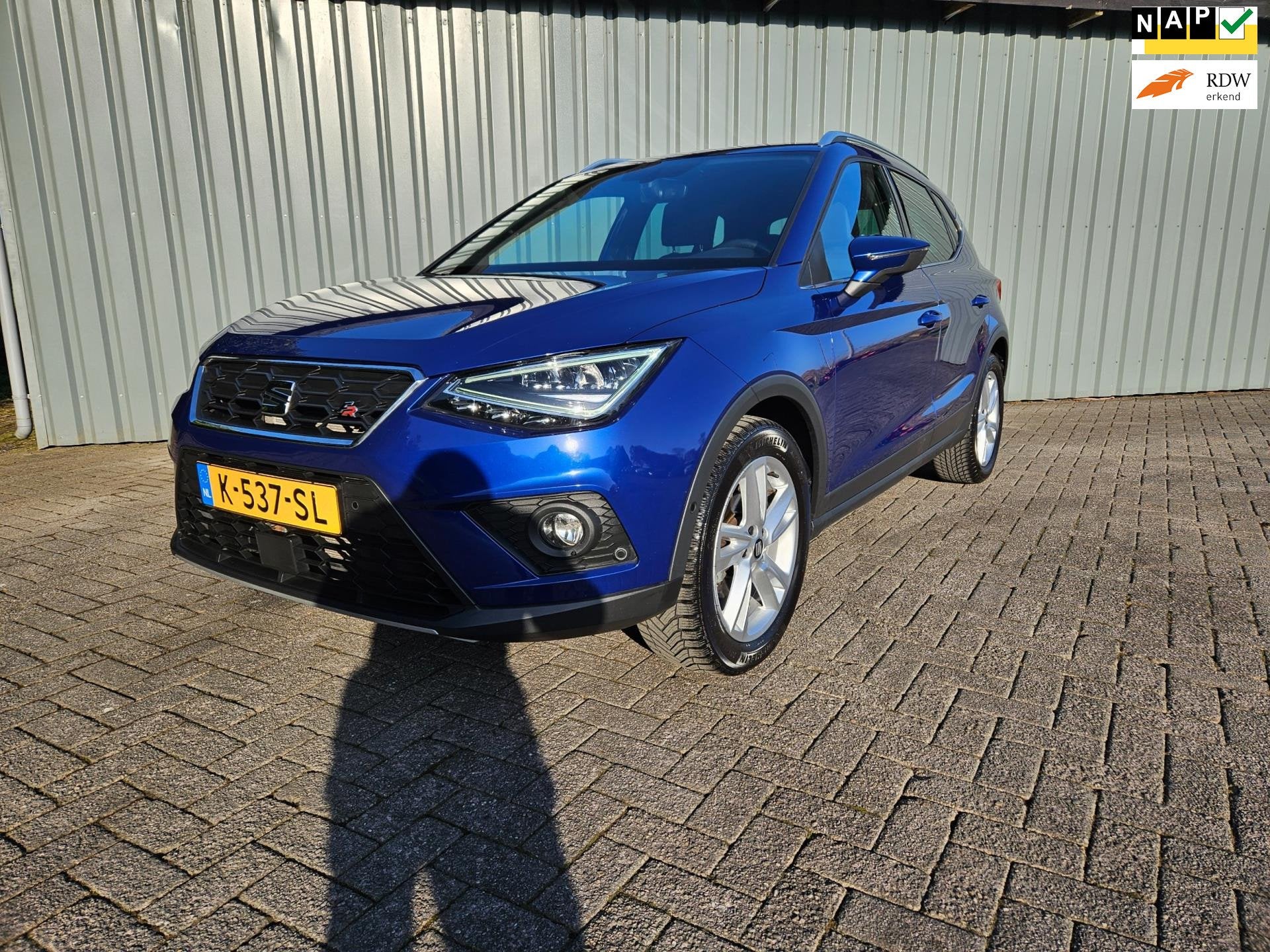 Seat Arona 1.0 TSI FR Virtual Cockpit Navi Stoelverwarming L, Auto's, Gebruikt, 1064 kg, Blauw, 49 €/maand