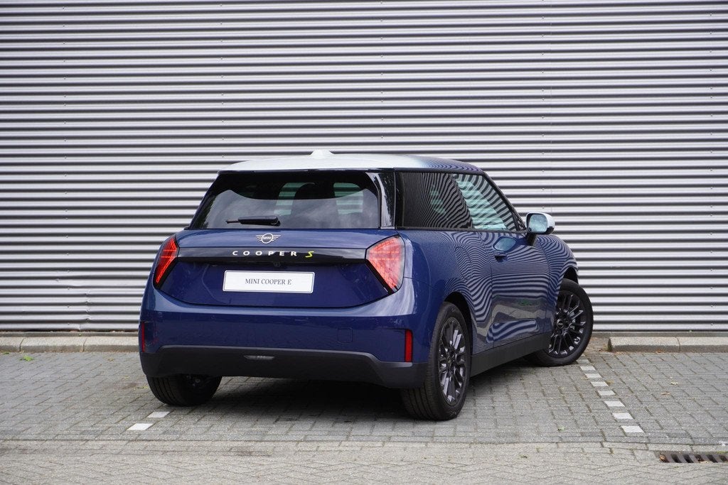MINI Cooper SE Favoured Trim | Pakket M, Auto's, Mini, Stof, Mini Electric, 218 pk, Nieuw