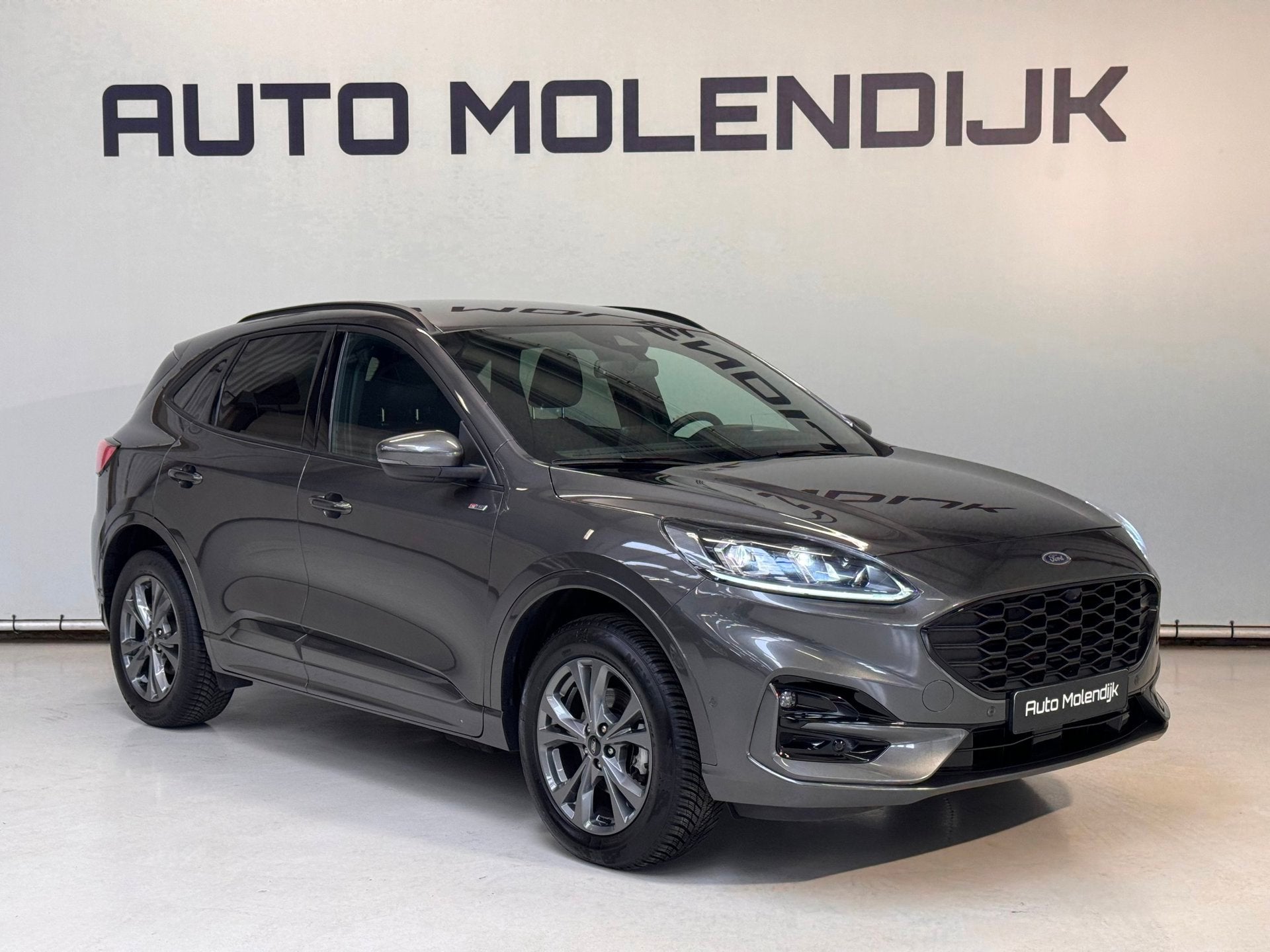 Ford Kuga 2.5 PHEV ST-Line X Alcantara / trekhaak elektr / H, Auto's, Dealer onderhouden, Gebruikt, Zwart, 4 cilinders