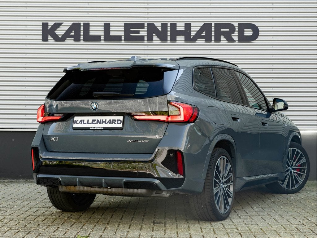 BMW X1 xDrive30e M-Sport Pro - M-Zetels - Full-Option - NP76, Auto's, BMW, 12 maanden, Plug-in hybride, Bedrijf, Hybride Elektrisch/Benzine