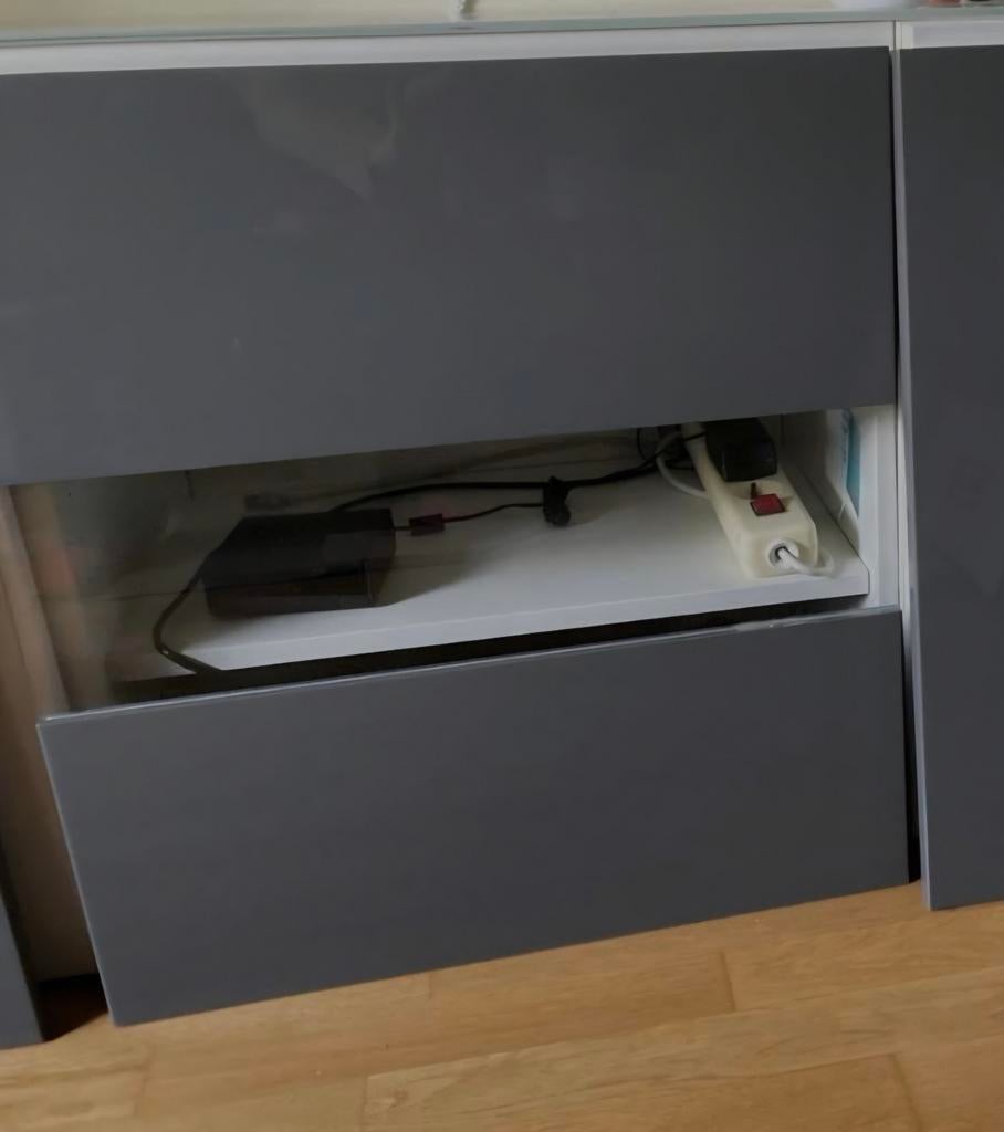 2 IKEA Besta Tofta Hoogglans Grijs Deurtjes, Ophalen