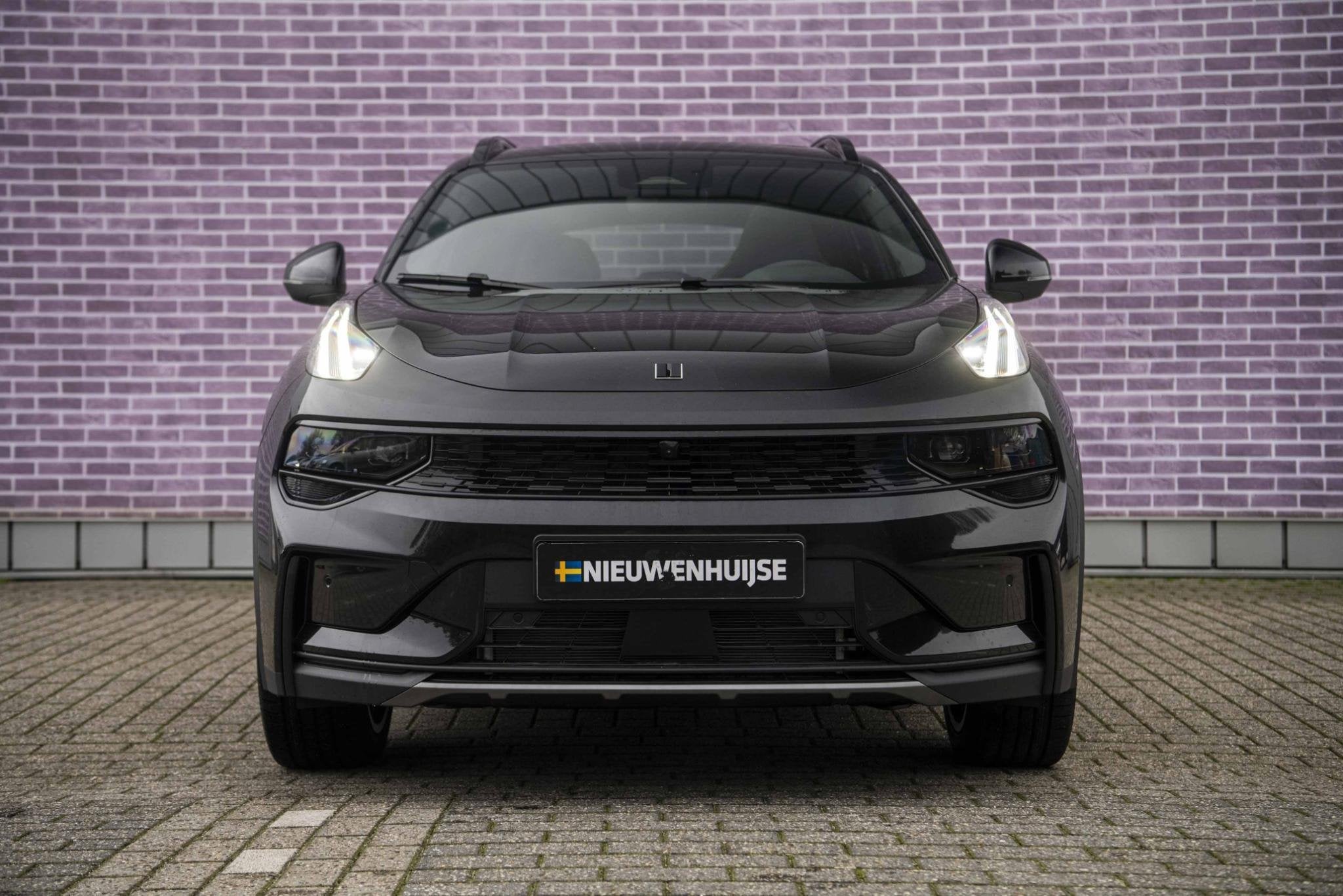 Lynk & Co 01 1.5 Plug-in Hybrid More | PHEV | Panoramadak |, Auto's, 4 cilinders, Zwart, Hybride Elektrisch/Benzine, 1835 kg