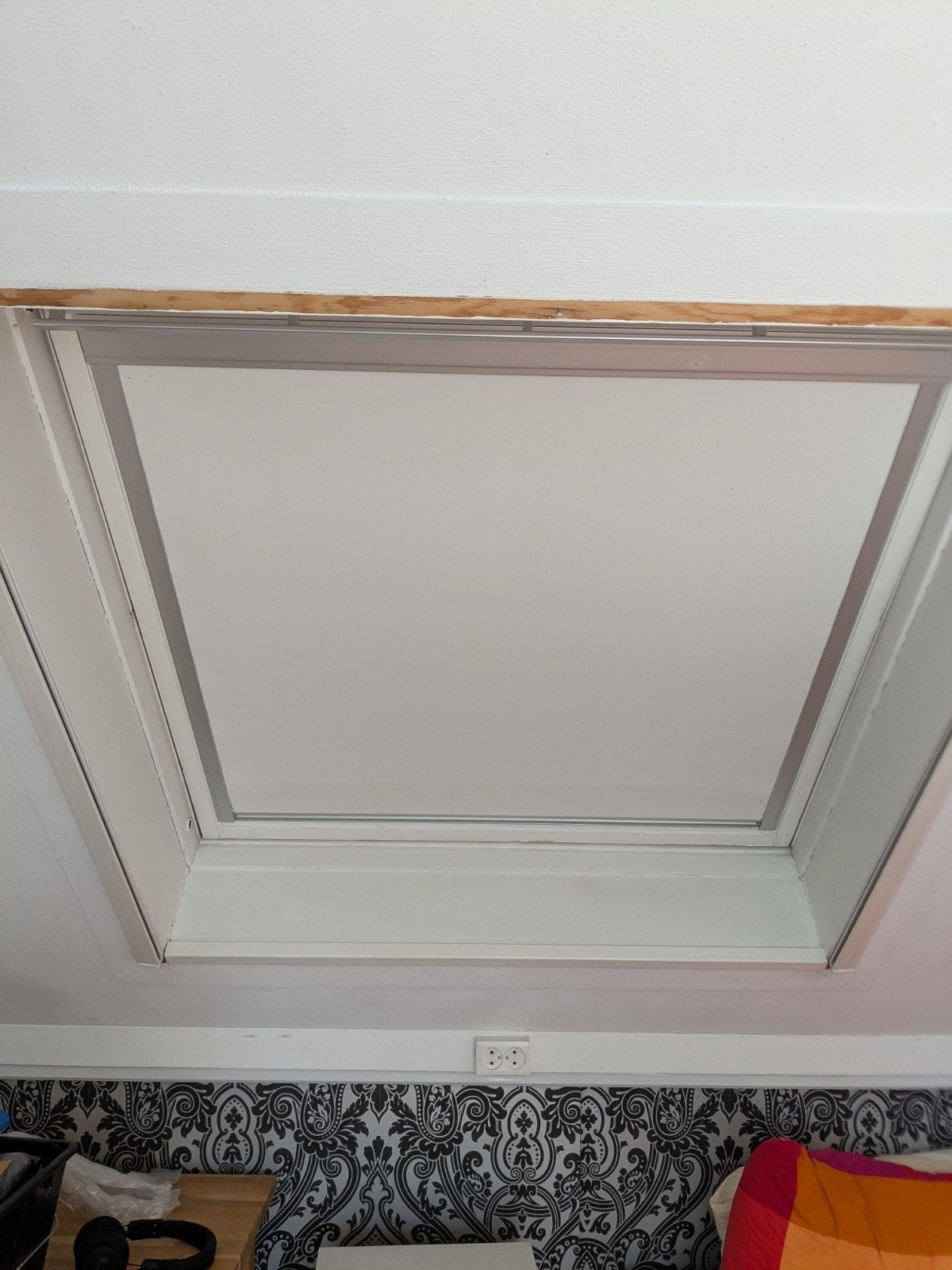 Verduisterend rolgordijn voor Velux GGL-4 dakraam, Ophalen, Rolgordijn, Verduisterend, Wit