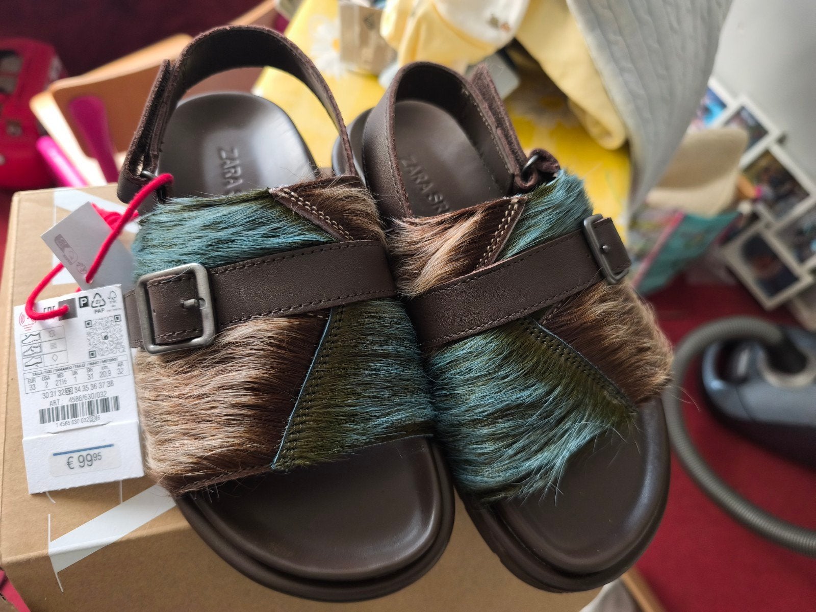 Zara leren sandalen met bont voor jongens - Maat 34, Schoenen, Nieuw, Ophalen of Verzenden, Zara