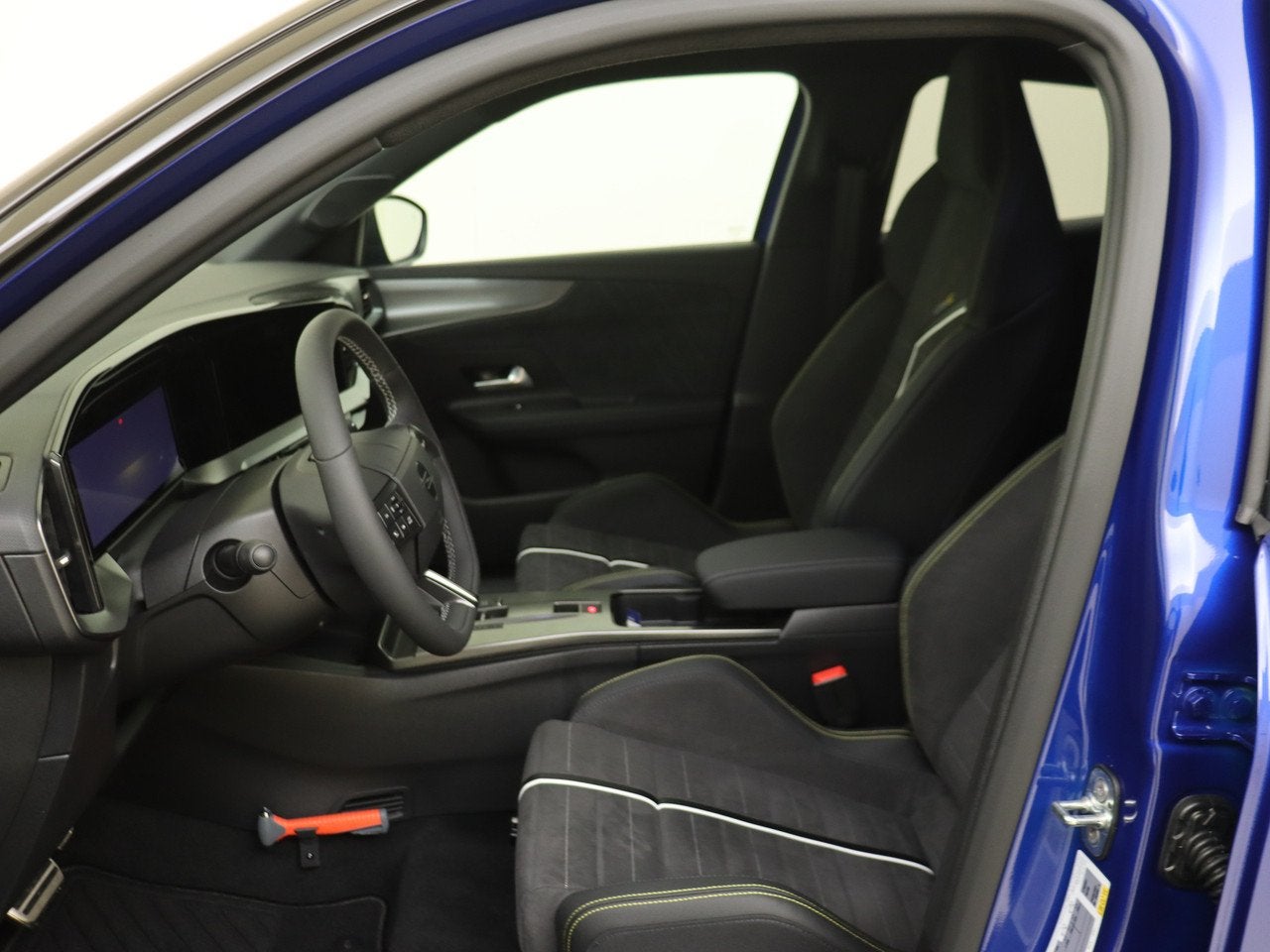 Foto 11 van Opel Mokka-e Electric GSE 280pk 54 kWh | Alcantara Sportstoe