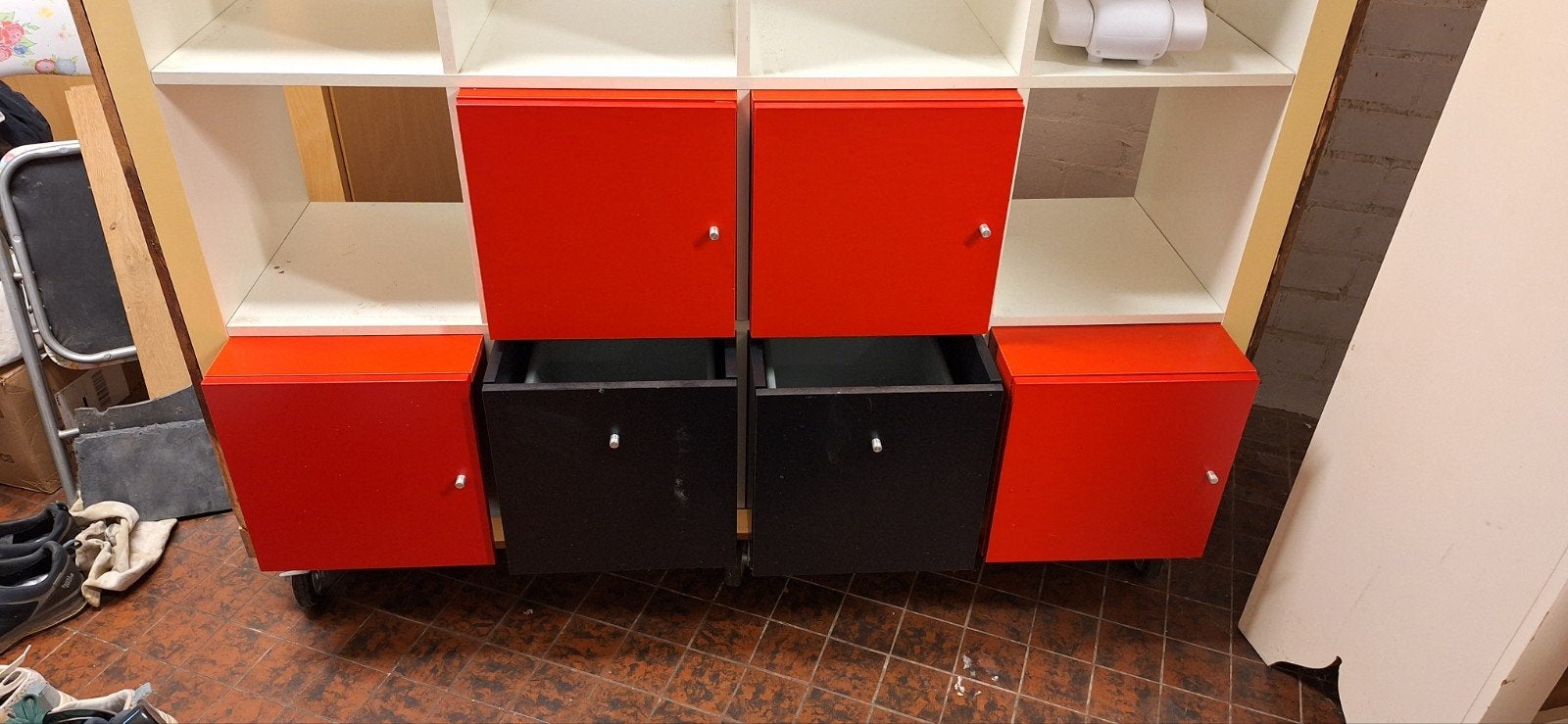 Kallax   / Expedit 4  rode "oud" model  en 2 zwarte lades., Ophalen, Gebruikt