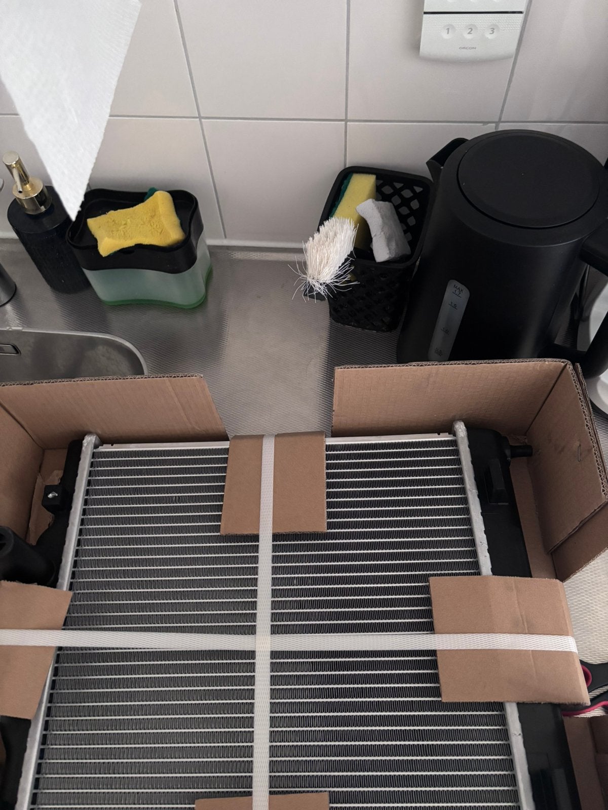 Nieuwe Radiateur Kia Picanto 1.1 Automaat (2007) – In Doos!, Ophalen of Verzenden, Nieuw, Kia