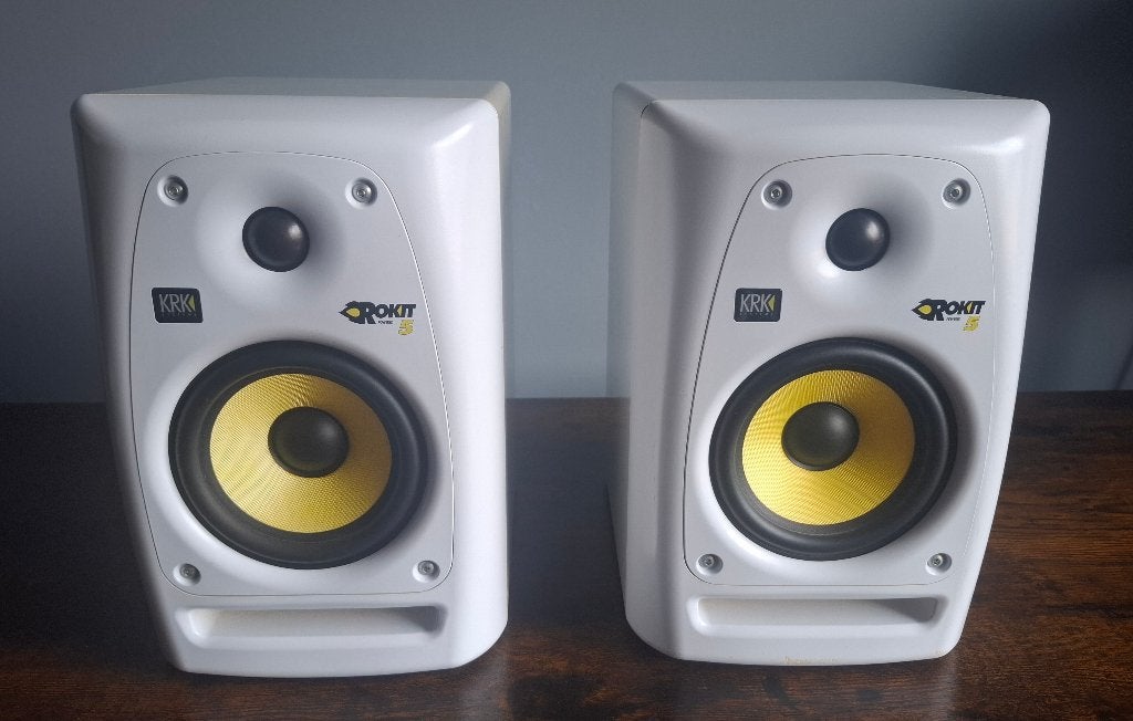 KRK Rokit 5 Wit FRFR Studio Monitoren (Paar), Studiomonitor, Ophalen of Verzenden, Zo goed als nieuw, KRK