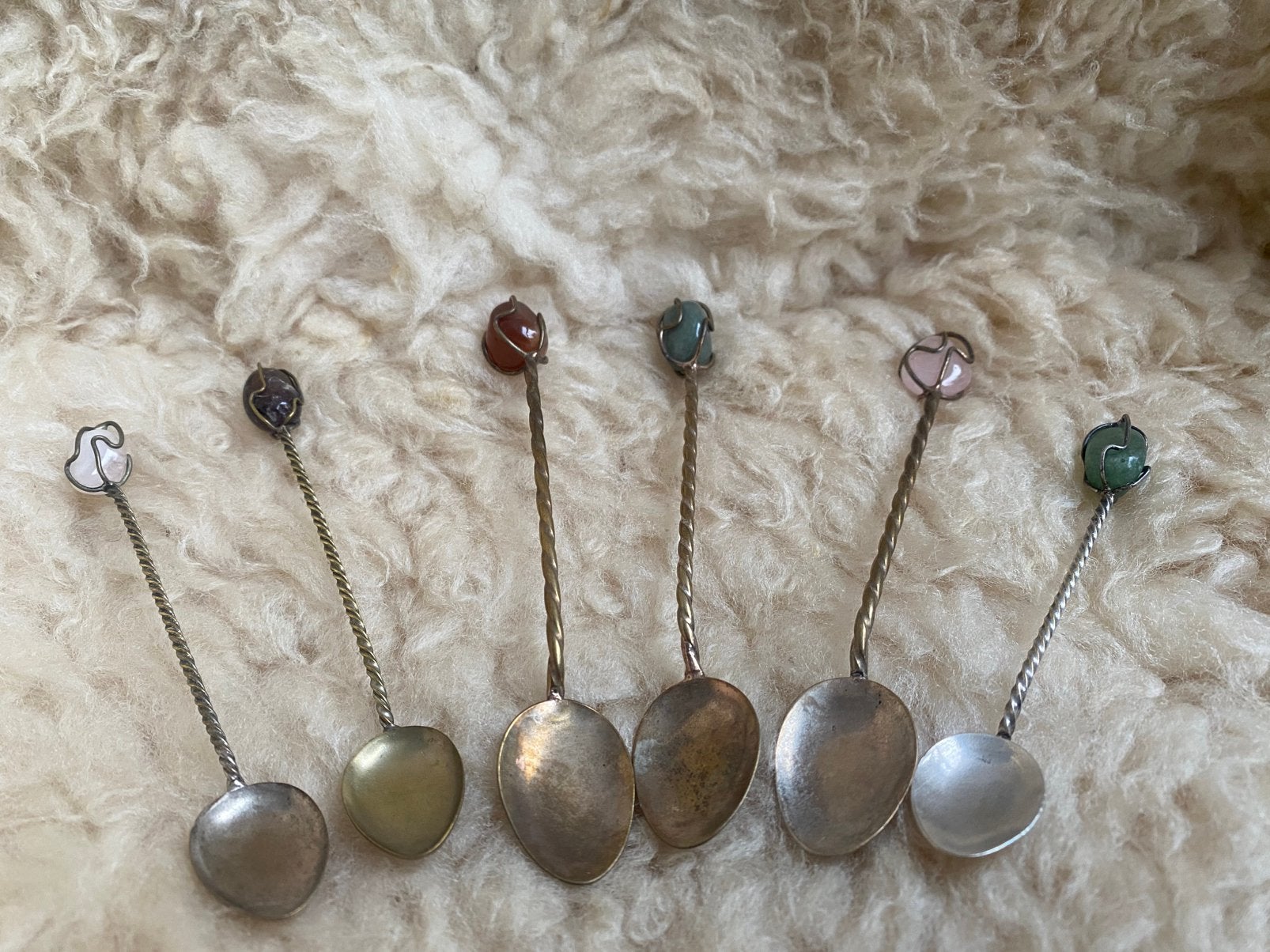 Vintage verzilverde theelepels met edelstenen jaren ‘60/‘70., Ophalen of Verzenden, Zo goed als nieuw, Overige materialen, Los bestek