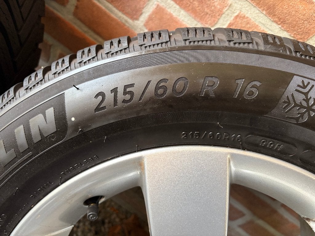 Michelin Alpine 6 winterbanden 16 inch, Auto-onderdelen, Ophalen, 16 inch, Banden en Velgen, Winterbanden