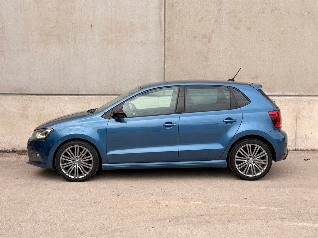 Volkswagen Polo 1.4 TSI BlueGT CarPlay Leder/alca 17'' Cruis, Auto's, Volkswagen, Voorwielaandrijving, Gebruikt, 4 cilinders, 150 pk