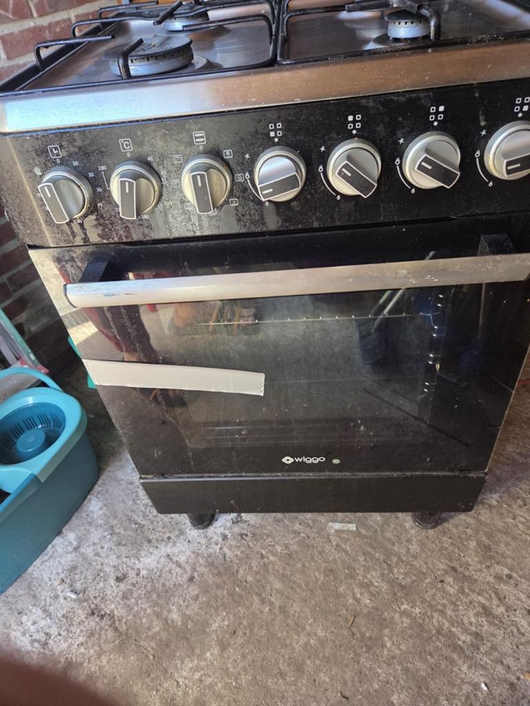Wiggo gasfornuis met oven, Witgoed en Apparatuur, Fornuizen, Ophalen, Gebruikt, 4 kookzones, Gas